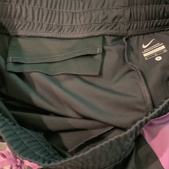 NIKE SIZE SMALL BRAND NEW ATHLETIC SHORTS - Picture 6 of 6